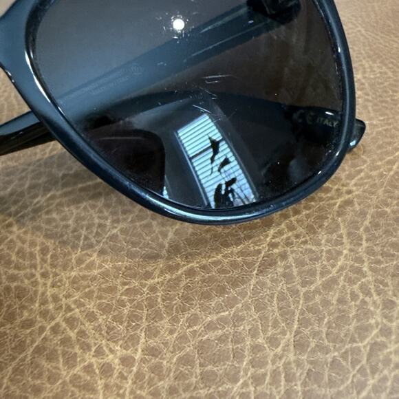 D’Blanc Afternoon Delight Sunglasses Black Light Scratching main image 8